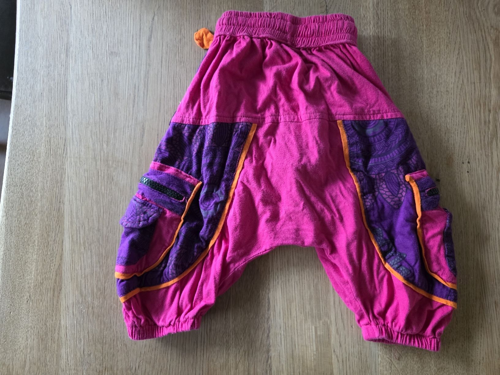 Hosen: Kinder Hose 2 Jahre – Gebraucht aus Altstätten SG von Carrybones 2