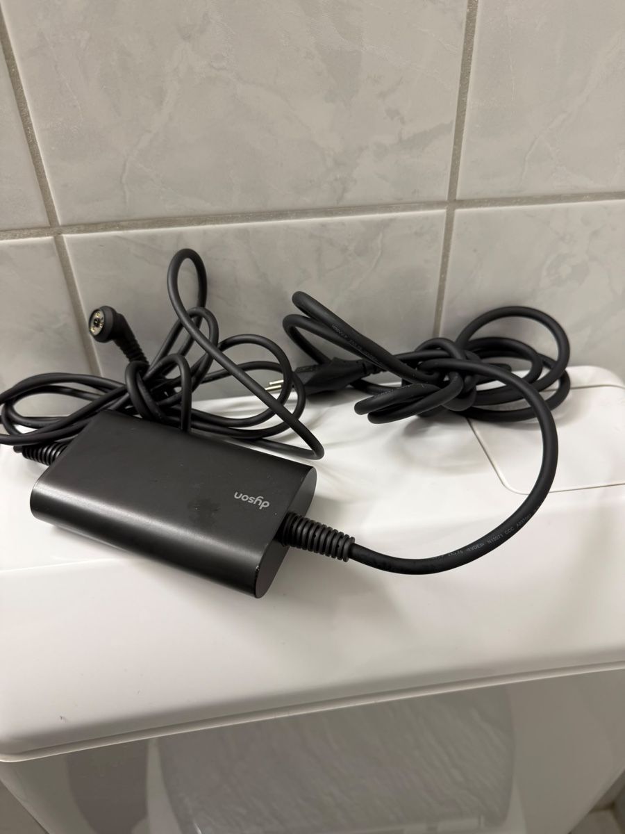Dyson Lockenstäbe & Haarglätter: Dyson Glätteisen – Neu (gemäss Beschreibung) aus Konolfingen von bekimcekiqaj 3