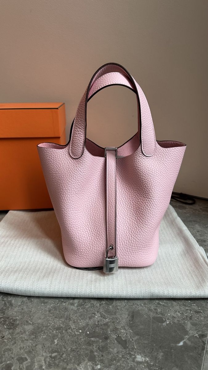 Hermès Sacs femmes: Hermes picotin 18 rose Sakura  – Neuf (Voir description) à Paradiso par Under_sun