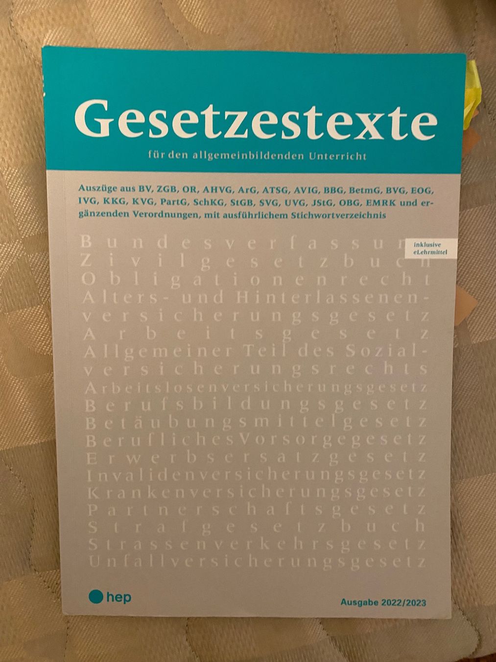 Livres: Gesetzestexte 2022 – D'occasion à Zürich par mit_2zd7