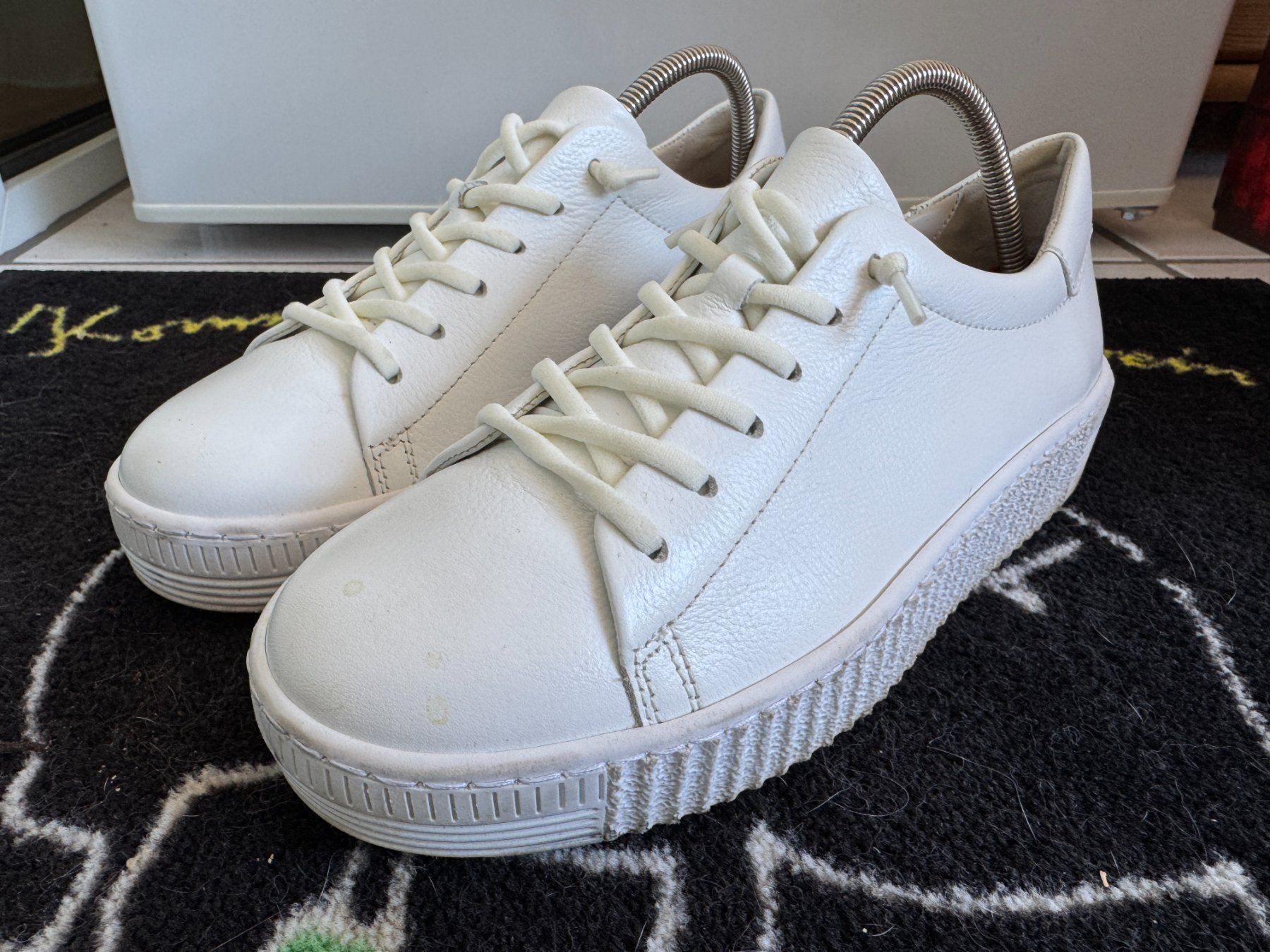 Gabor Scarpe da donna: Gabor Leder Sneaker weiss – Usato da Wittenbach venduto da Quills
