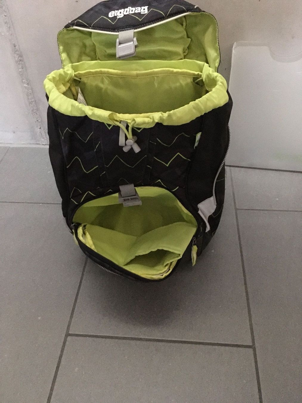 Kindertaschen: Ergobag Schulrucksack mit Turnrucksack Etuis – Gebraucht aus Oberrohrdorf von Desteny1 2