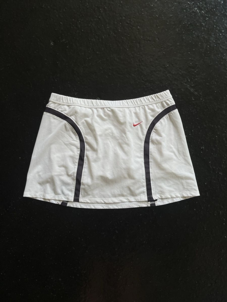 Nike Jupes: Nike Jupe – D'occasion à Zürich par jtybwghj