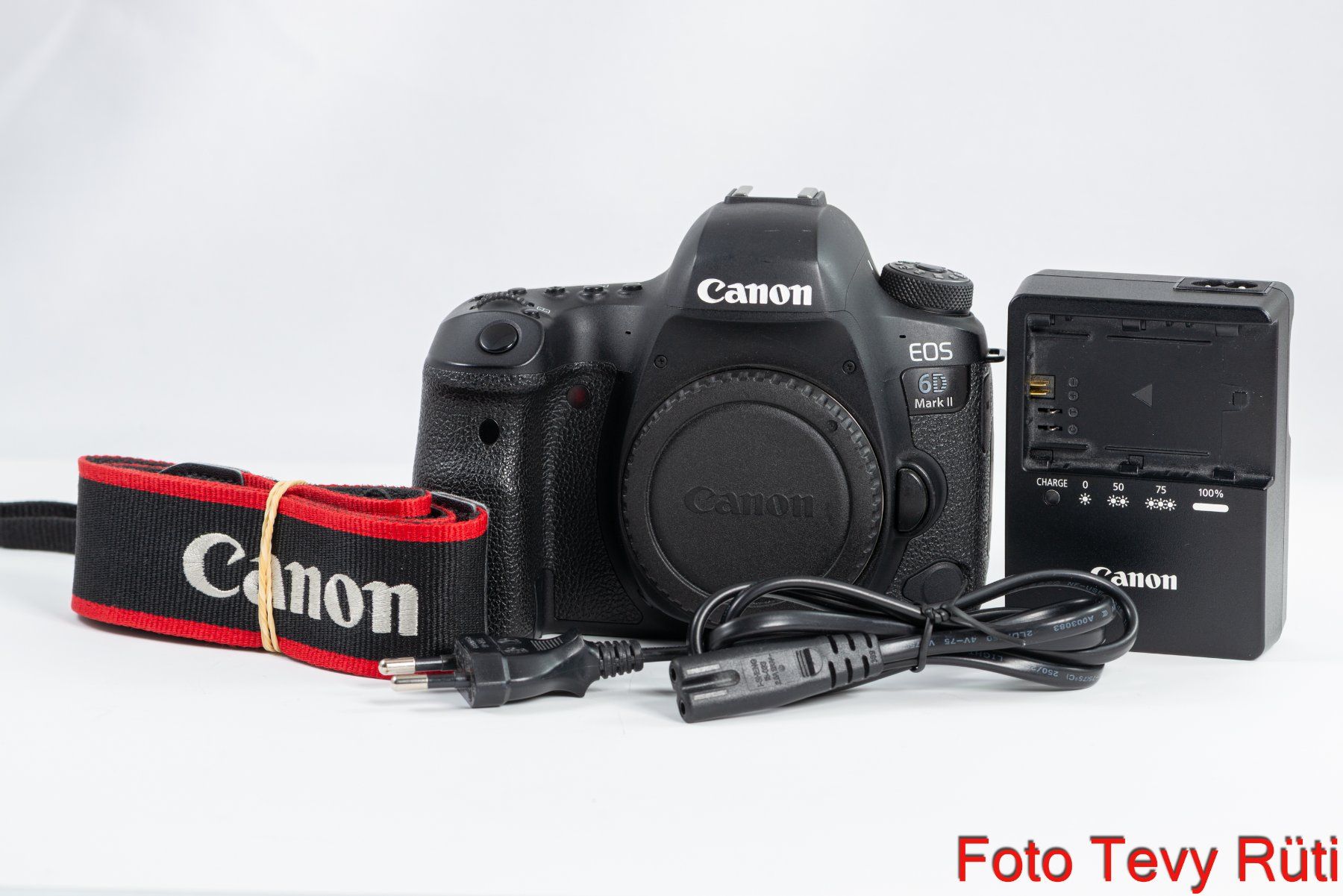 Canon Kamera: Canon EOS 6D Mark II Gehäuse – Gebraucht aus Rüti ZH von FotoTevy 6