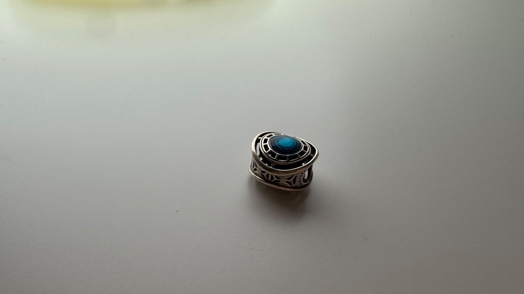 Pandora Ciondoli: Pandora Marvel Charm Iron Man Arc Reactor – Usato da Oberengstringen venduto da May_7 2