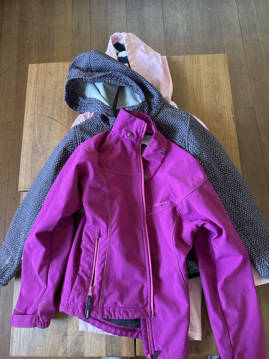 Lotti & Set di vestiti: Girls clothing bundle  – Usato da Männedorf venduto da Clearskies 5