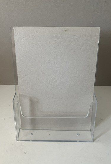 Equipement de magasin & Foires: Tischprospekthalter Plexi A4 4 Stück ein Preis – D'occasion à Neuenhof par Sandy2006