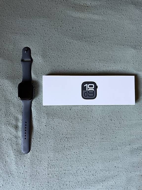 Smartwatch: Apple Watch série 10 46mm  – Usato da Prez-vers-Siviriez venduto da mel_flf7