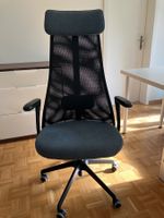 Bürostuhl mit Kopfstütze