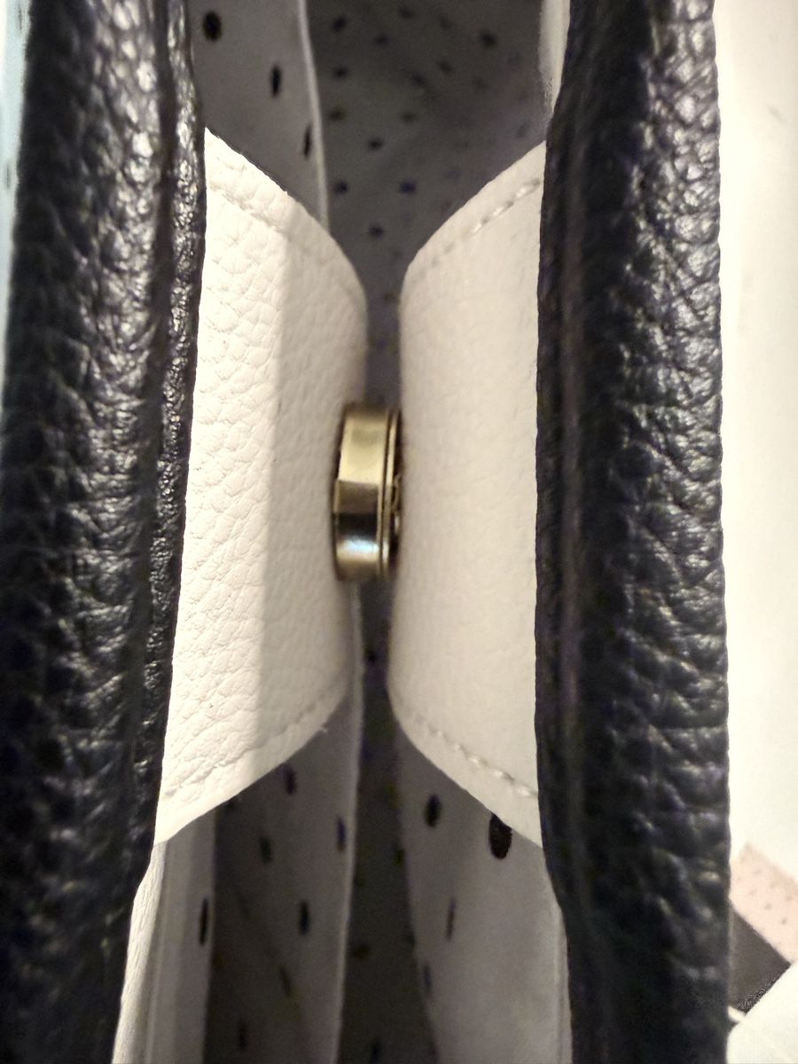 Disney Borse da donna: Mickey Mouse Tasche - Neu mit Etikett! – Nuovo e nell'imballaggio originale da BASEL venduto da zum_schneugge 6