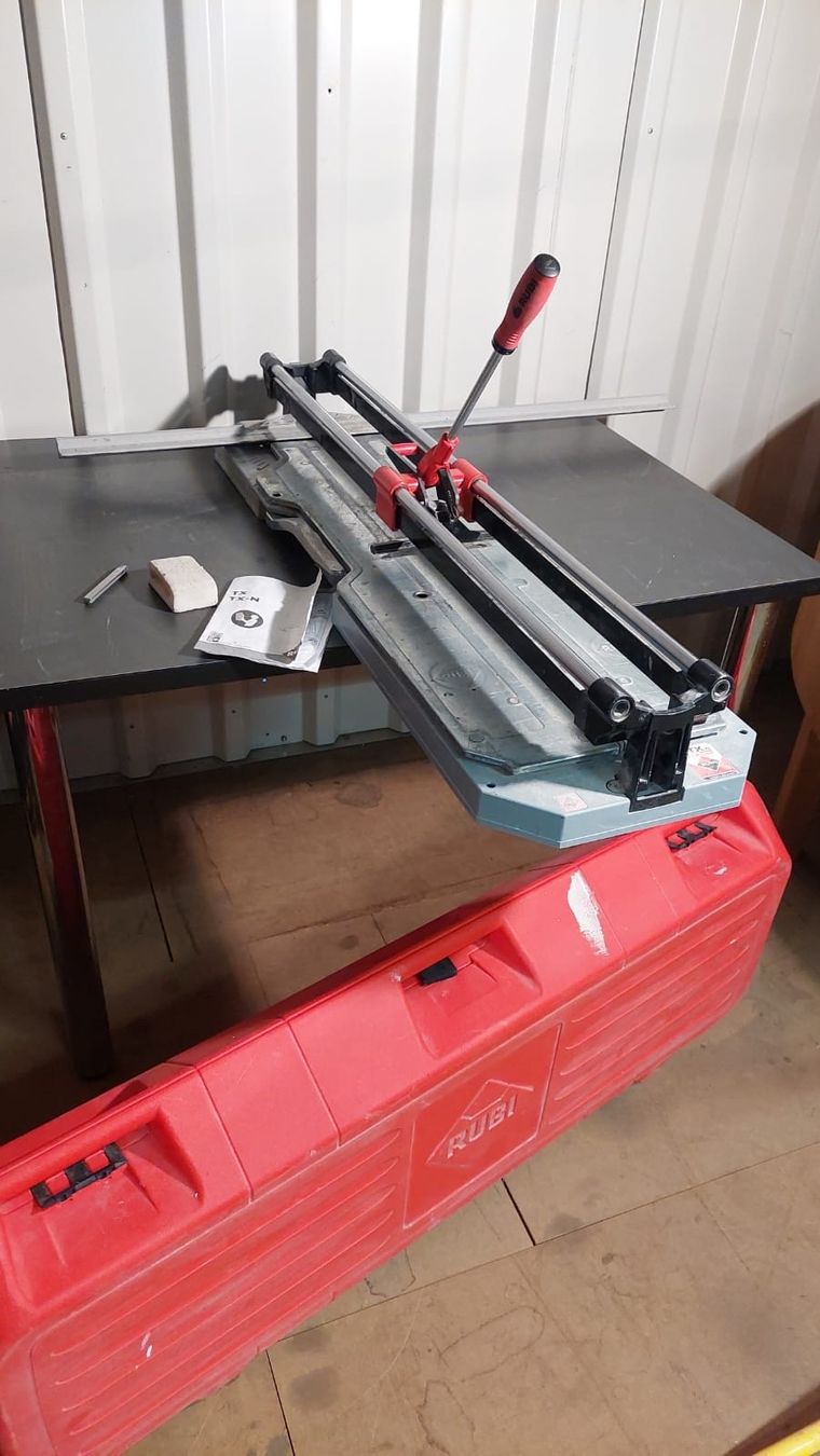 Tutti gli attrezzi: Profi Fliesenschneider Rubi TX 900 N-638 – Usato da Recherswil venduto da paulchen09 7