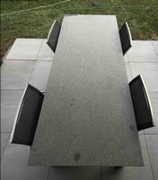 Gartentisch Granit mit 4 Stühlen guter Zustand