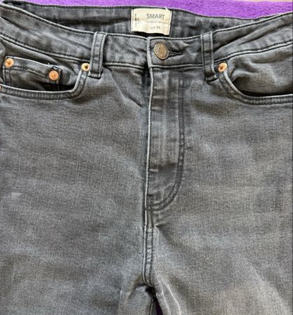 Jean gris femme taille 36 état neuf