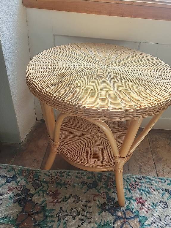 Tavoli: Vintage rattan tisch – Usato da Olten venduto da stritten 2
