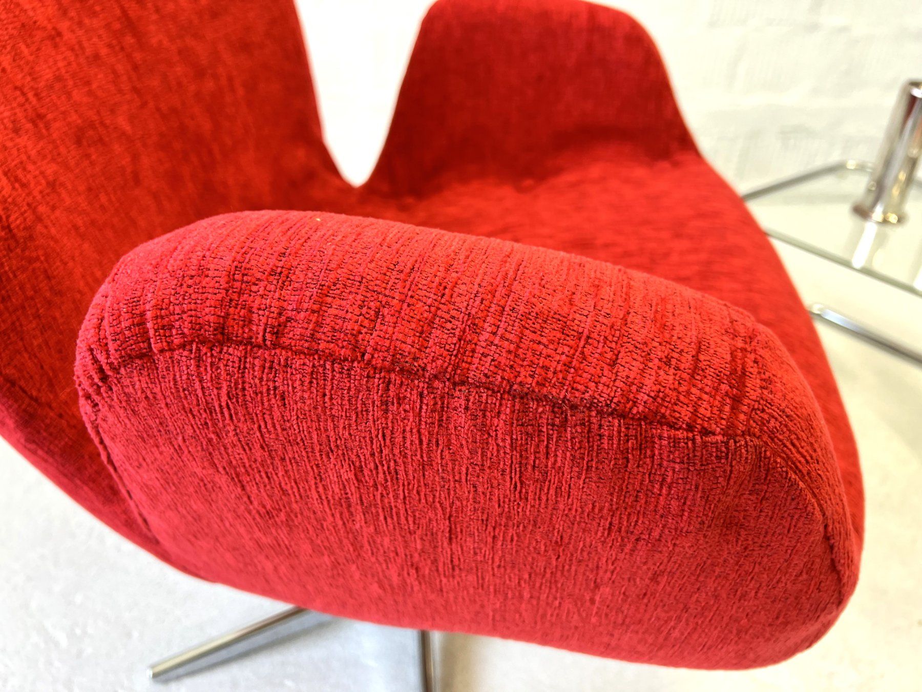 Poltrone: McM Drehsessel - Swan Style - Arne Jacobsen – Usato da Walzenhausen venduto da stilvollwohnen 1
