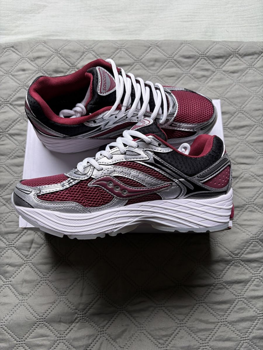 Saucony Herrenschuhe: Baskets Saucony rouge bordeaux – Neu und originalverpackt aus Le Lignon von hzrl 2