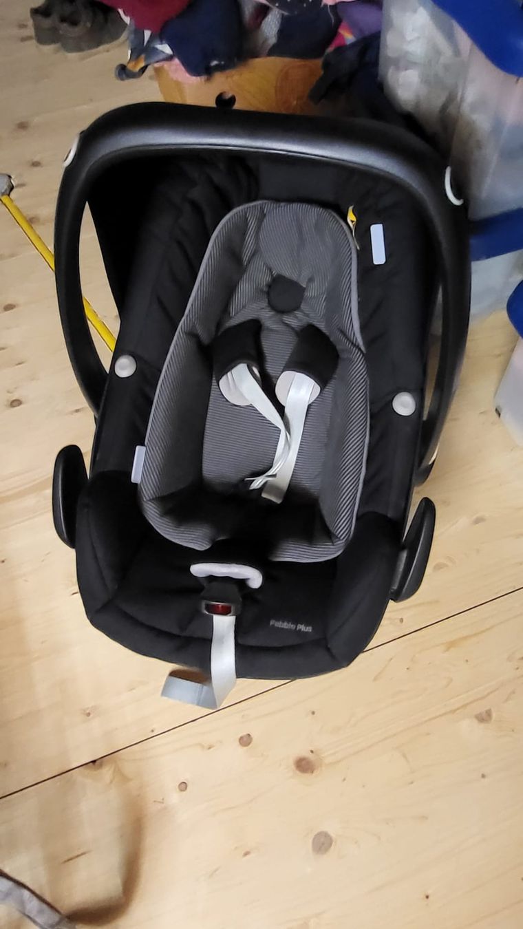 Maxi-Cosi Seggiolini per auto: Maxi-Cosi Pebble Plus Babyschale – Usato da Guntershausen venduto da Asil93