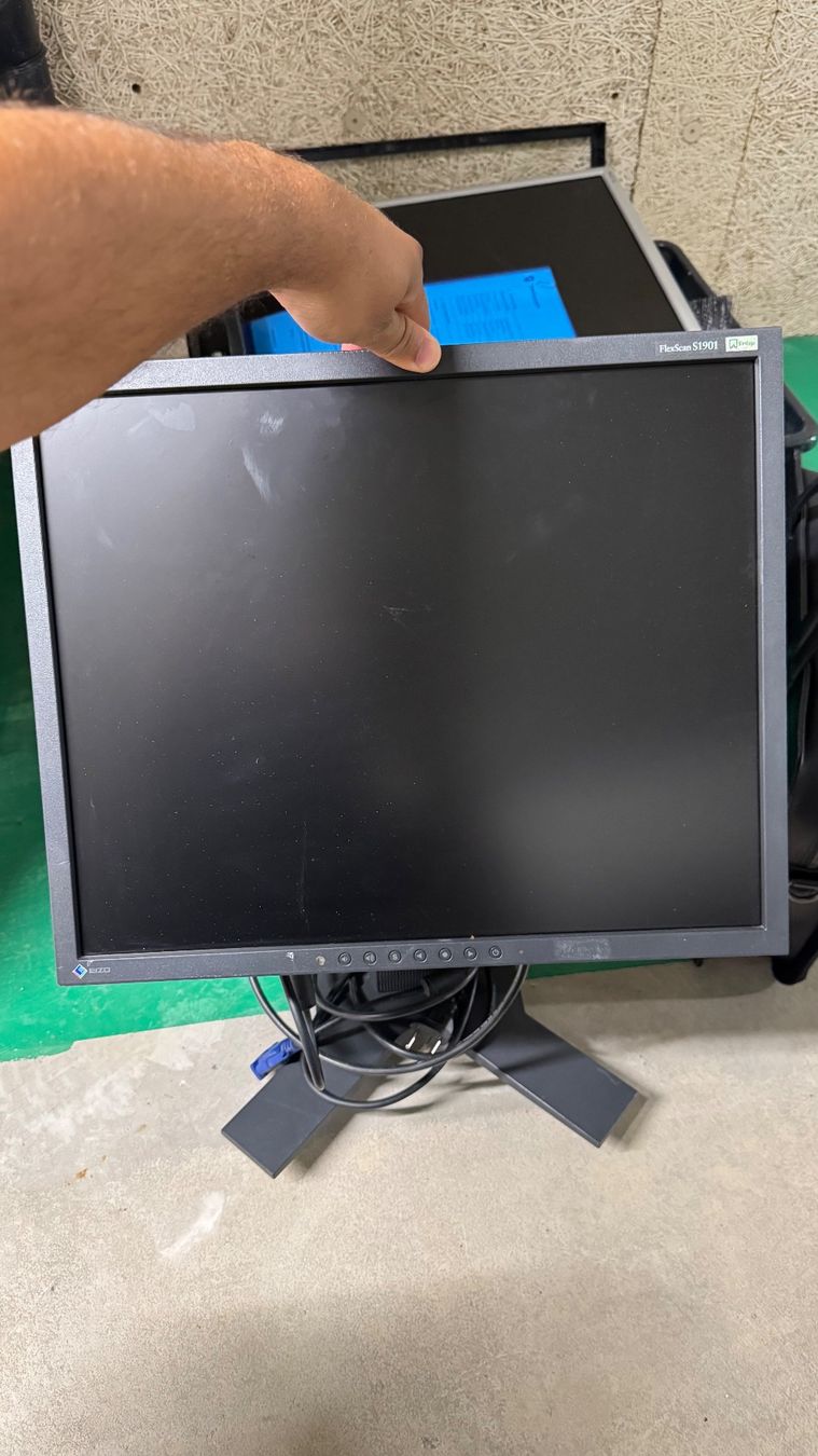 Eizo Monitore: Écran EIZO FlexScan S1901 – 19 pouces – Gebraucht aus Cottens FR von Luc_x5lp