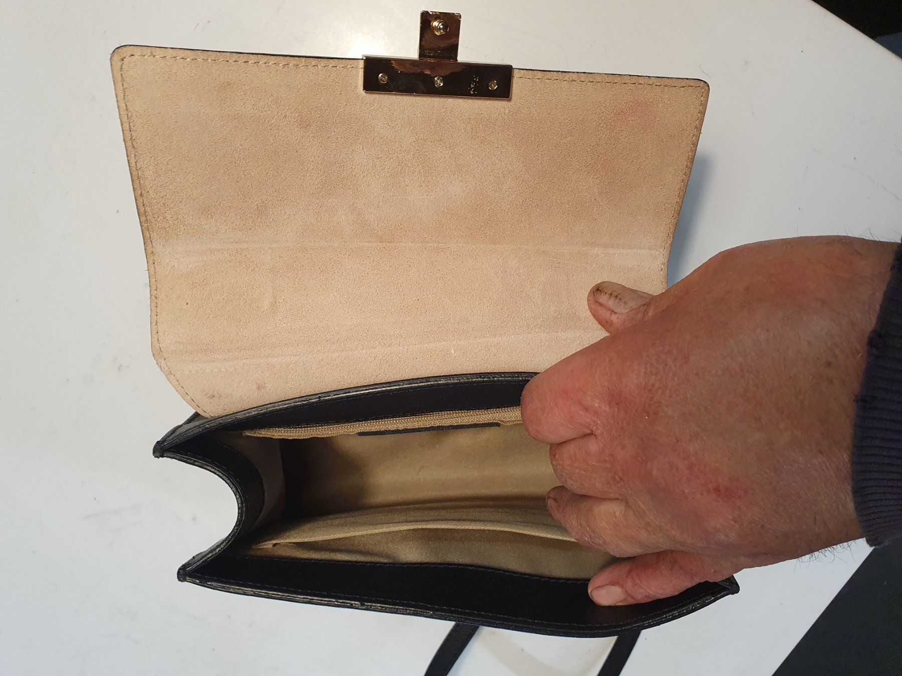Borse da donna: Notshy Damenhandtasche schwarz – Usato da Zürich venduto da dialout 2