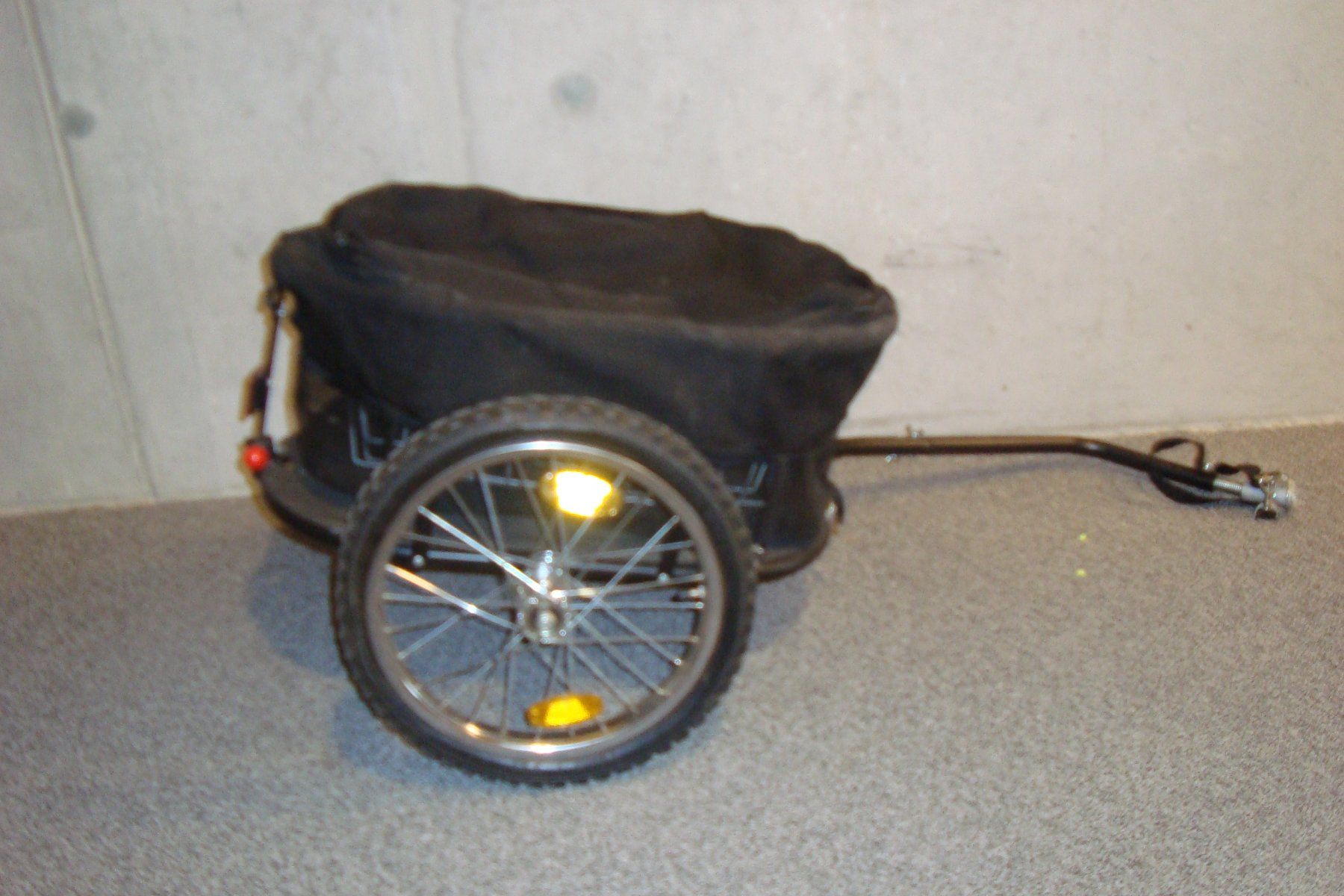 Dahon Biciclette: 2 x Klappvelo + 1 x Anhänger – Difettoso da Walzenhausen venduto da Totenkopf0 4