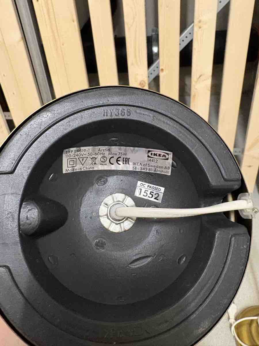 Ikea Lampade: 2 IKEA Arstid Nachttischlampen Messingfarben – Usato da Zürich venduto da 54ug 1
