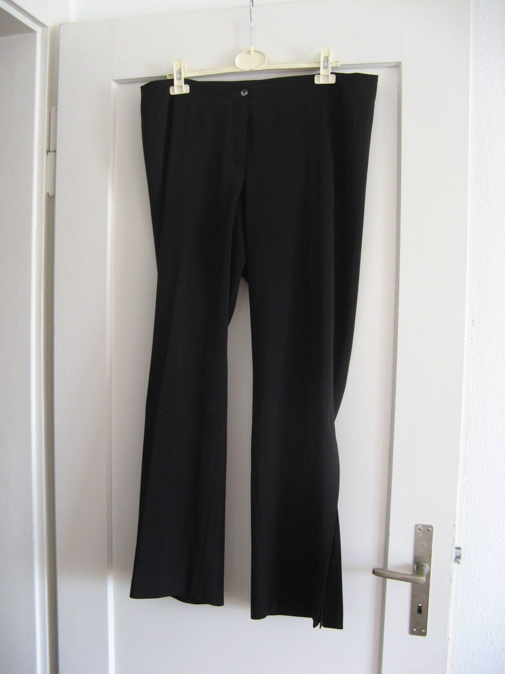 Ulla Popken Pantaloni: Hose schwarz  Gr. 48 Ulla Popken – Usato da Zürich venduto da apil
