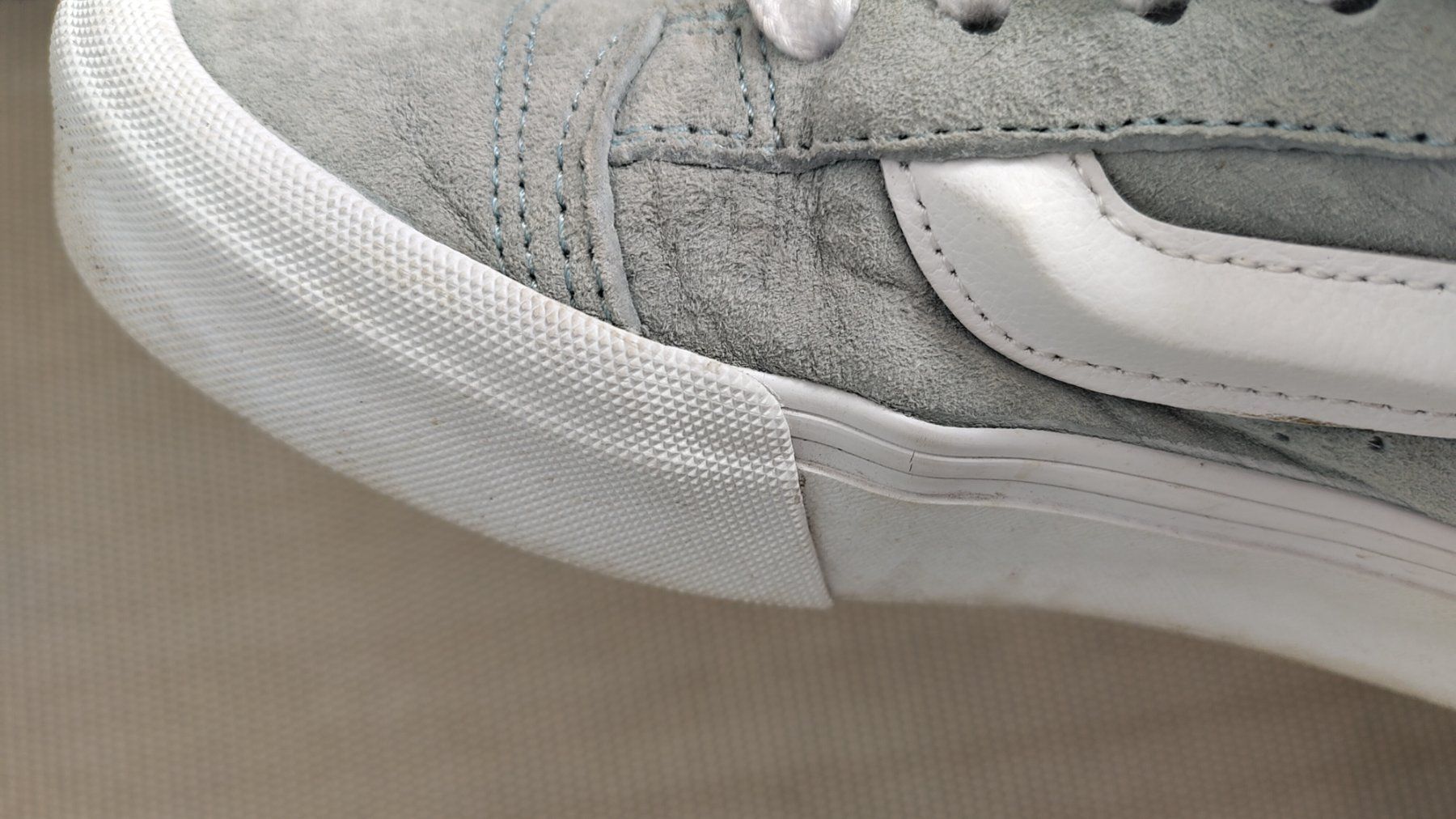 Vans Damenschuhe: Vans Knu Skool in grey mist – Gebraucht aus Fahrwangen von Grafiger 5