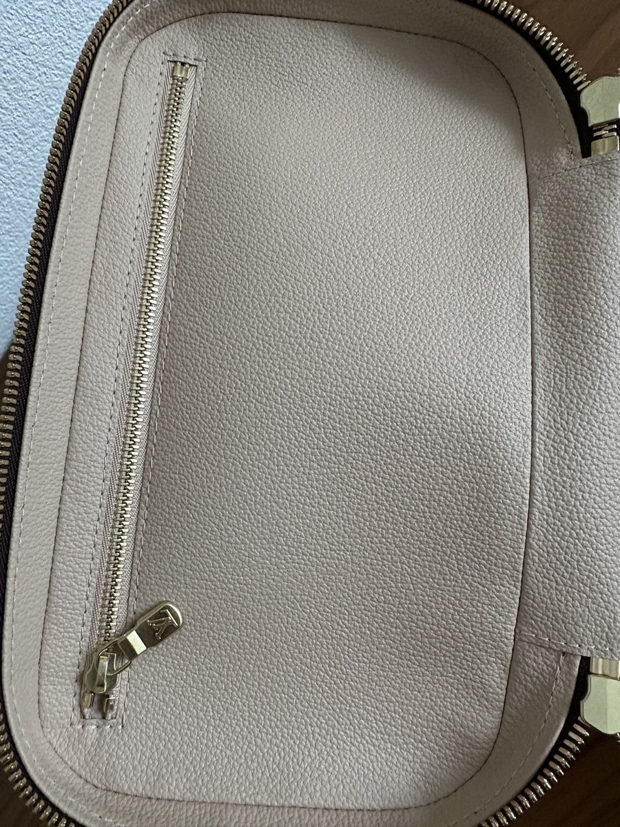 Louis Vuitton Custodie per cosmetici: Louis Vuitton Nice BB Kosmetiktasche – Usato da Abtwil SG venduto da csi9 1