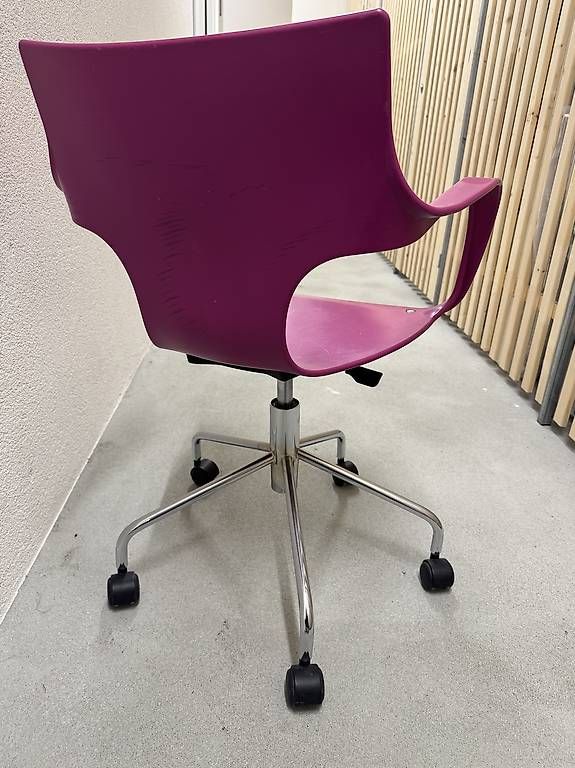 Sedie: Schreibtisch Drehstuhl Pink – Usato da Appenzell venduto da nel_rls7 2