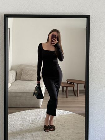 Bershka maxi Kleid XS 34 schwarz langarm elegant