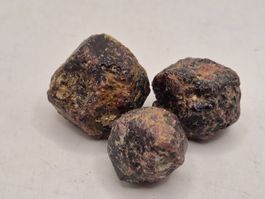 Lot Granat Almadin 230ct.