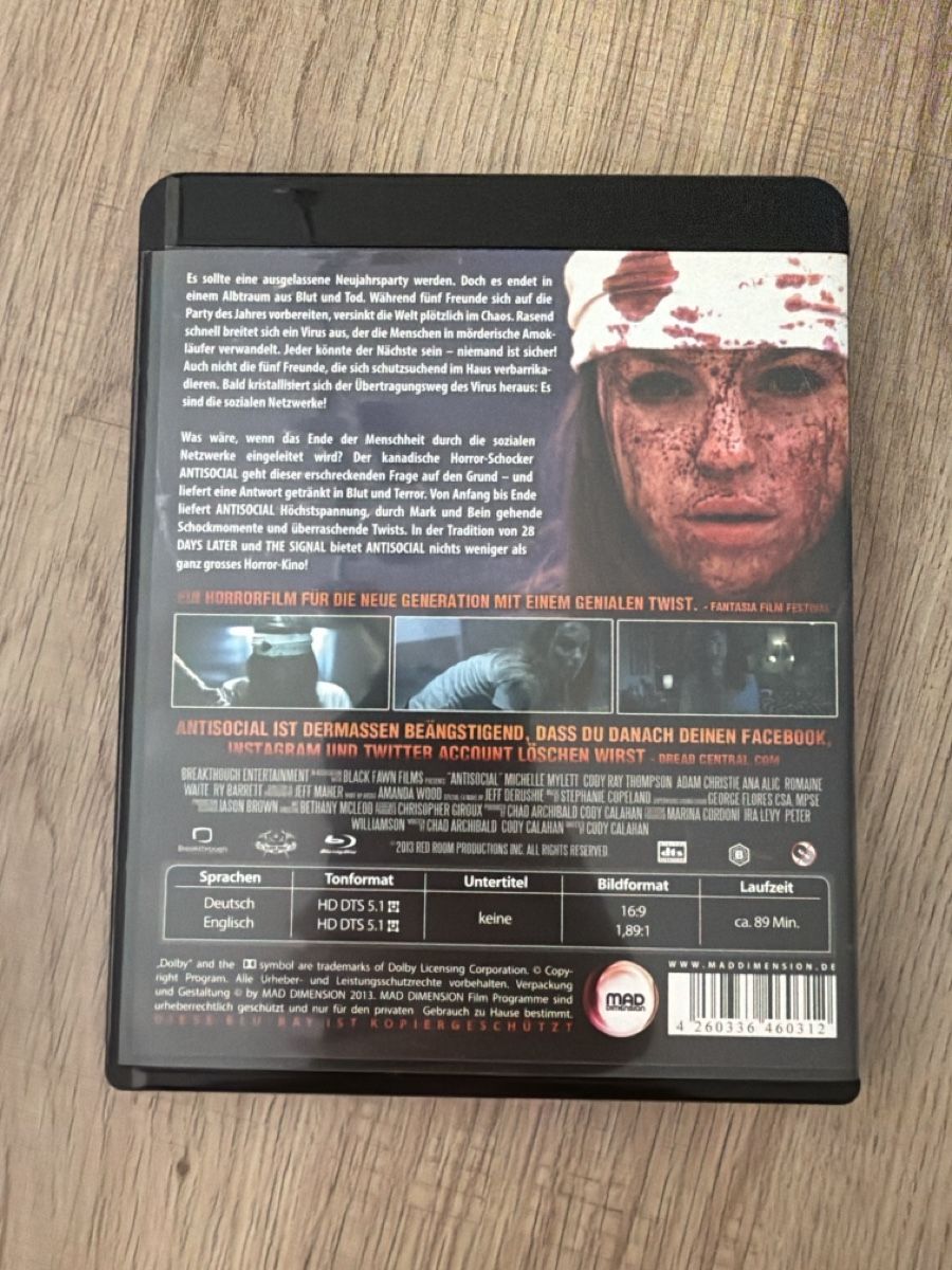 Tutti i DVDs: Antisocial (2013, Uncut) BluRay – Usato da Hagendorn venduto da masterchieff 1
