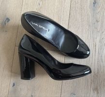 Pumps von Via Spiga, schwarzes Lackleder, Gr. 41.5 (40)