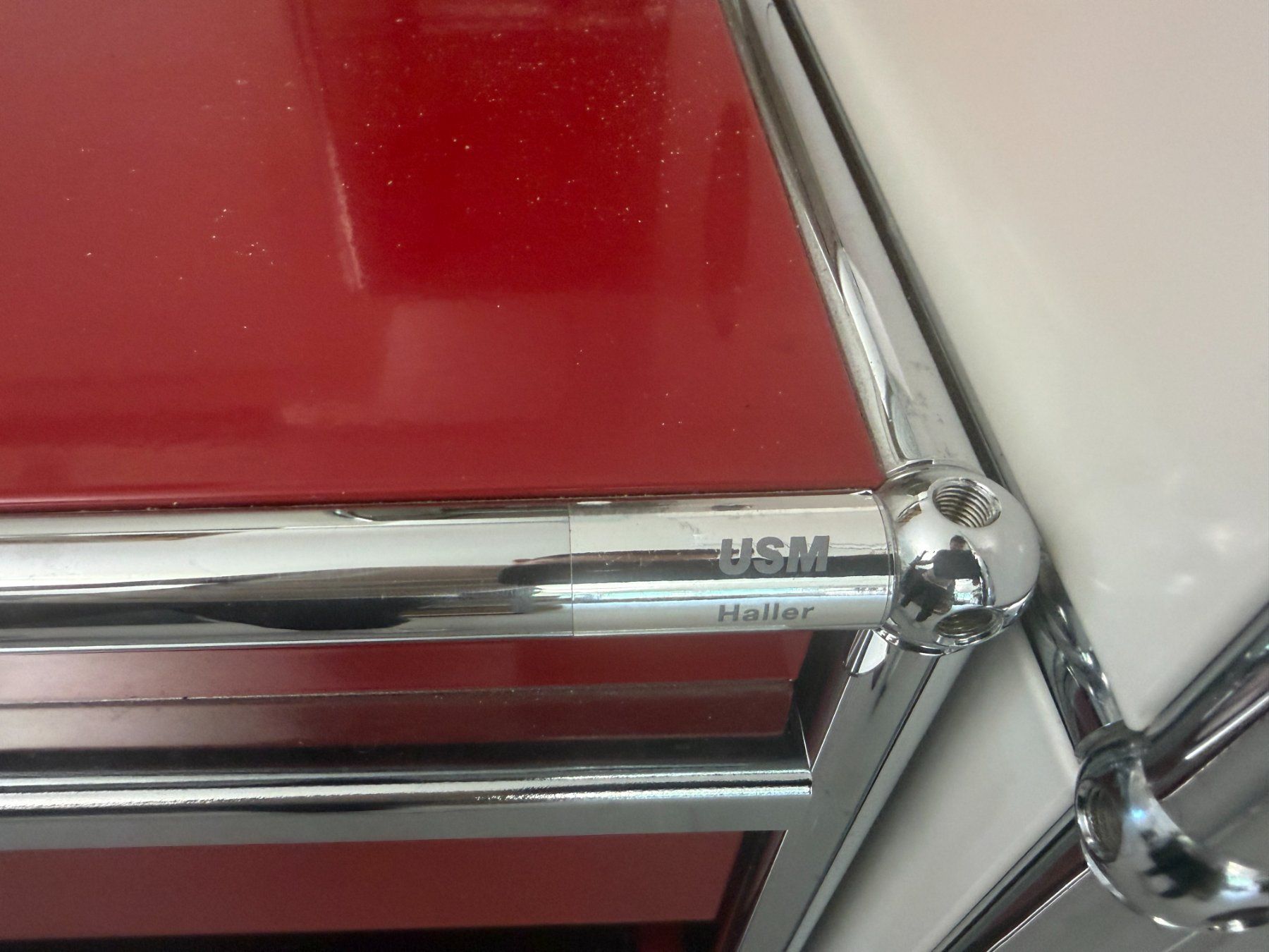 USM Cassettiere: USM Haller Sideboard Rot - Regal – Usato da Pfäffikon SZ venduto da xevo_Networks 8