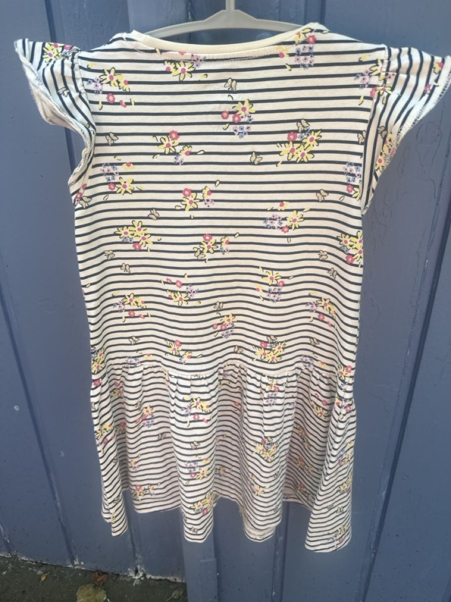 C&A Kleider & Röcke: Mädchen Kleid gestreift mit Blumen Grösse 110 – Gebraucht aus Zürich von Krikri21 2