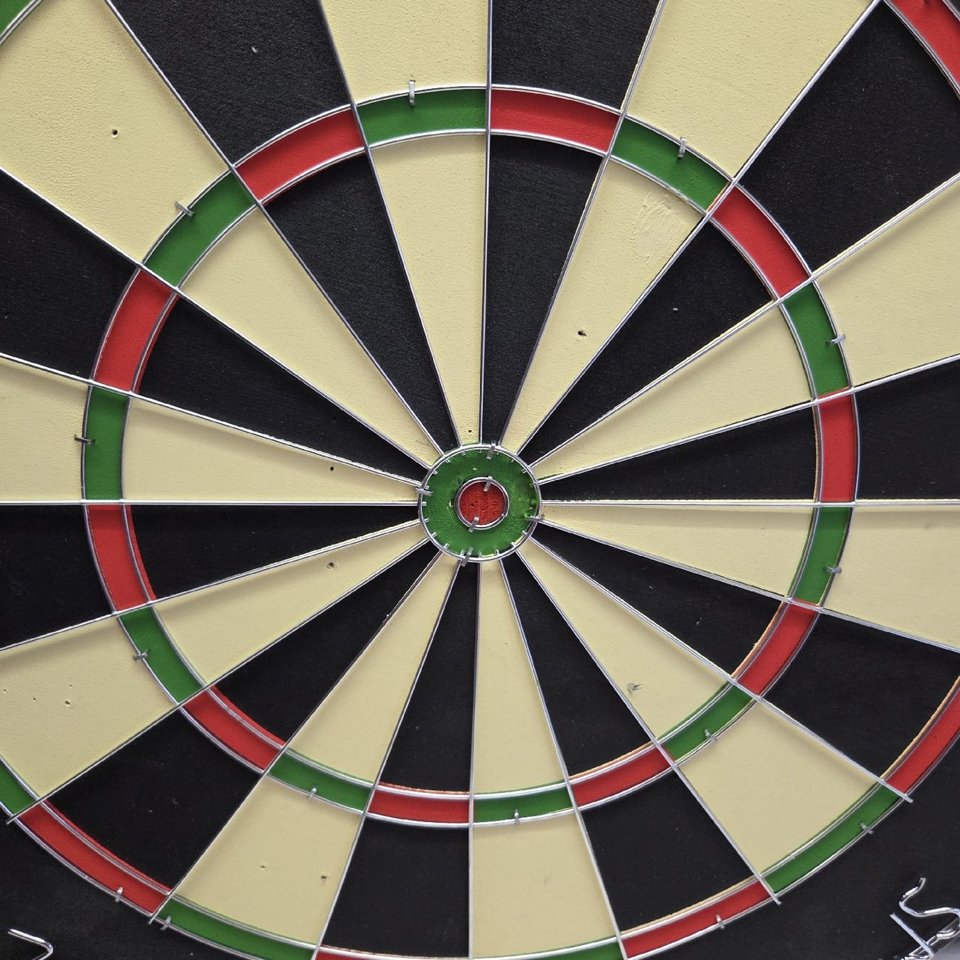 Freccette: Winmau Dartscheibe mit Pfeilen - Top Zustand.. – Usato da Stans venduto da Ducati16 5
