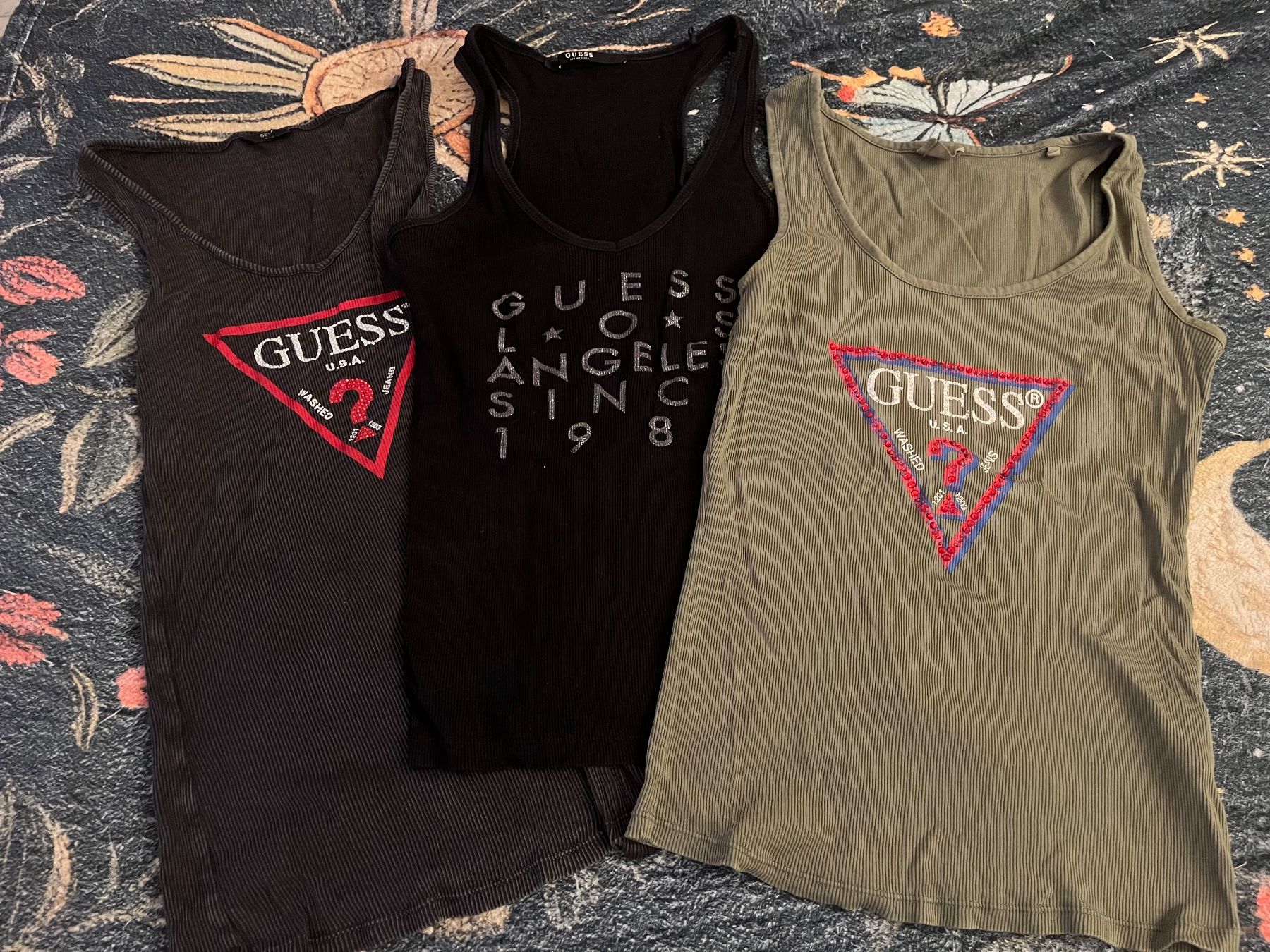 Guess T-Shirts: Guess - canotta T-shirt – Gebraucht aus Sementina von Bra_momo79 1