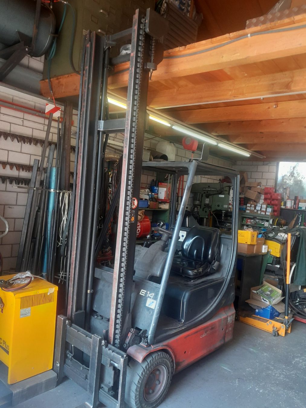 Linde Gabelstapler & Hubwagen: Stapler Linde E16P – Defekt aus Steg im Tösstal von a-techservice