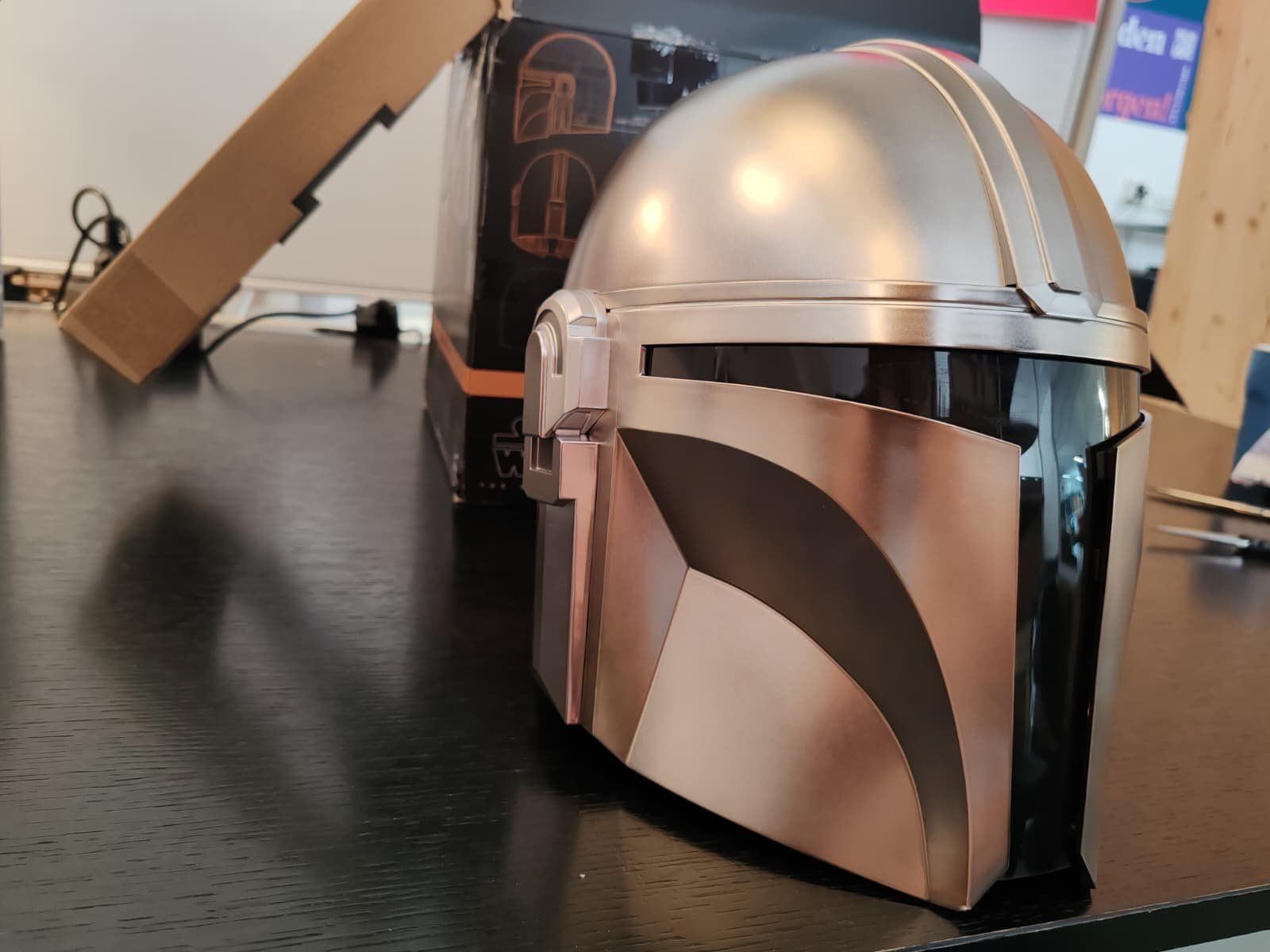 Uniformi & Effetti personali: Hasbro Star Wars Black Series Mandalorian Helm – Nuovo (secondo la descrizione) da Bern venduto da PrettyGood 1