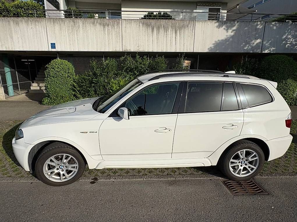 BMW Automobili: BMW X3 20d – Usato da Luzern venduto da Elyalvarez 2