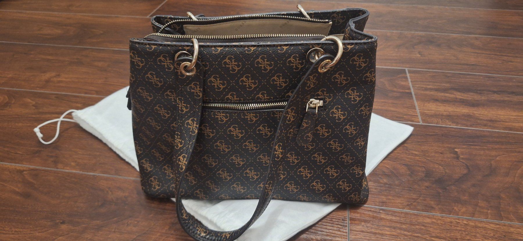 Guess Borse: Guess Handtasche in Dunkelbraun – Nuovo (secondo la descrizione) da Eschenbach SG venduto da uriujato 1
