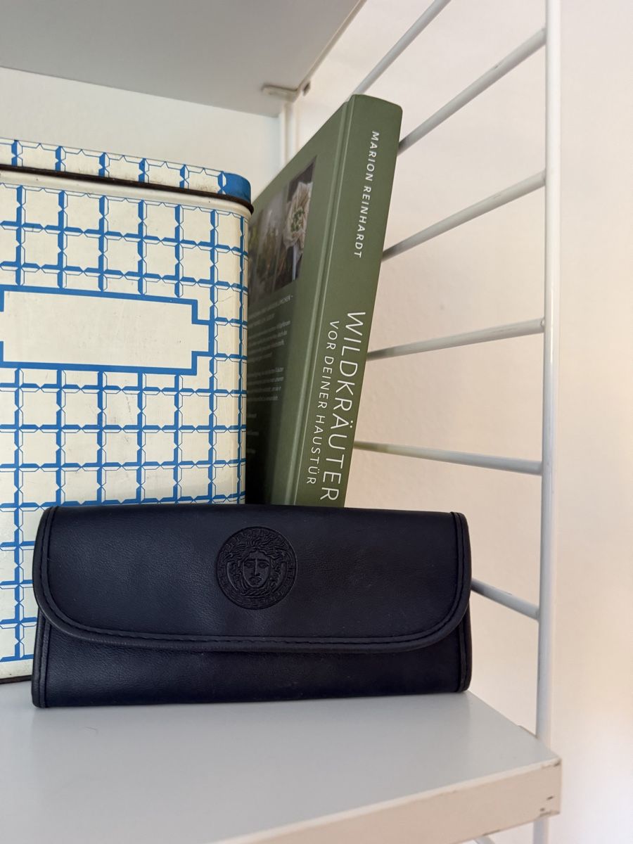 Versace Sonstige Kleidung & Accessoires: Versace Vintage Sonnebrillen Etui  – Gebraucht aus Laupen BE von Lisafurby