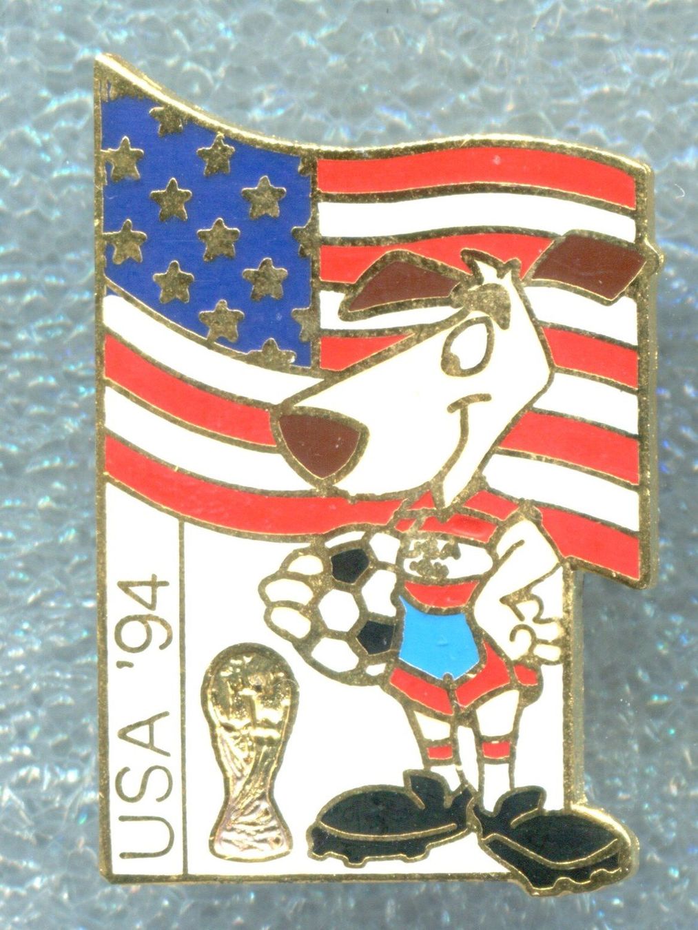Fifa Plaketten & Abzeichen: FIFA  USA WM '94  Maskottchen  – Gebraucht aus Winterthur von Sammleroase