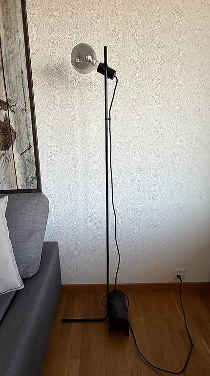 Lampade: Set von 2 Stehlampen 160 cm – Usato da Rorschach venduto da rpc_n6x9 3