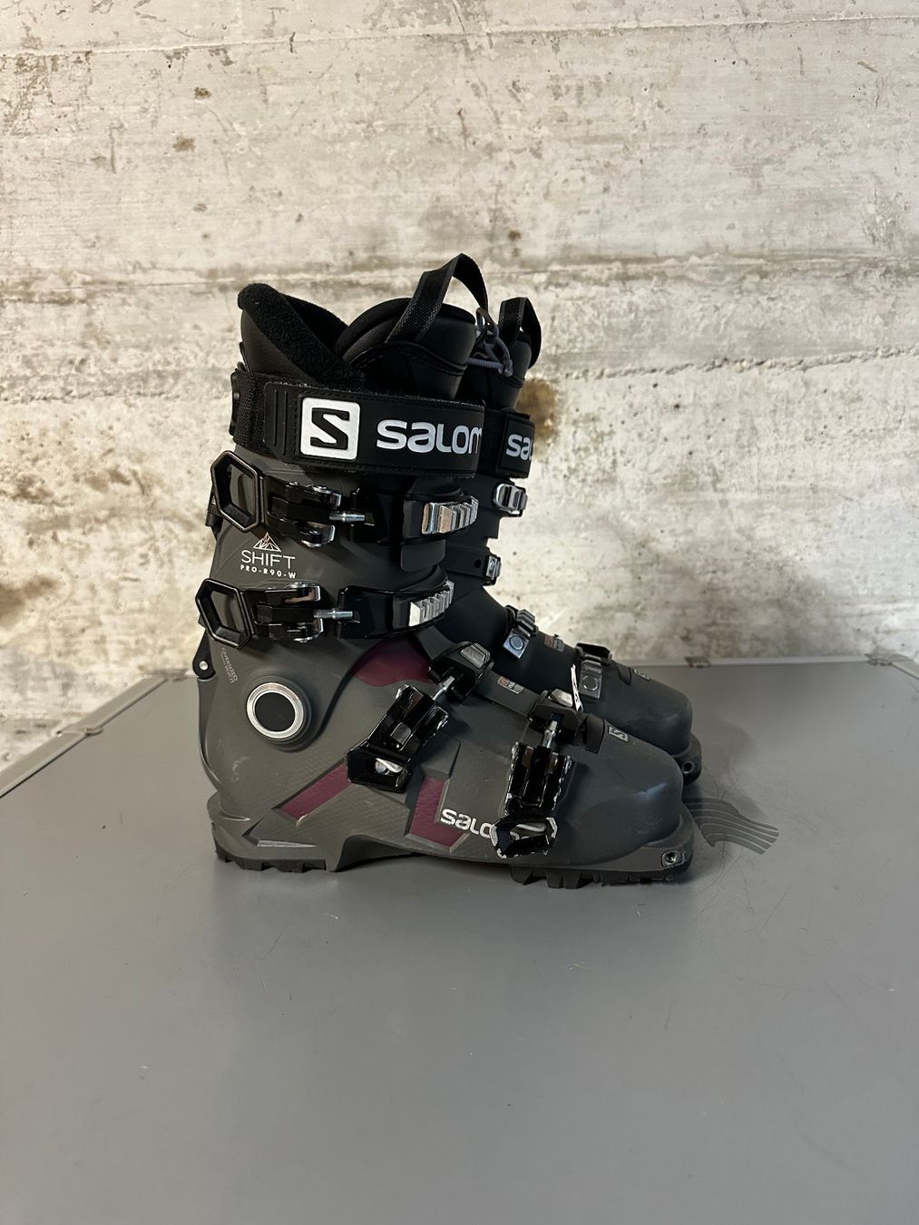 Salomon Scarpe da uomo: Salomon Freeride Skischuhe 23 / 36.5 – Nuovo (secondo la descrizione) da Emmenbrücke venduto da karkarkar
