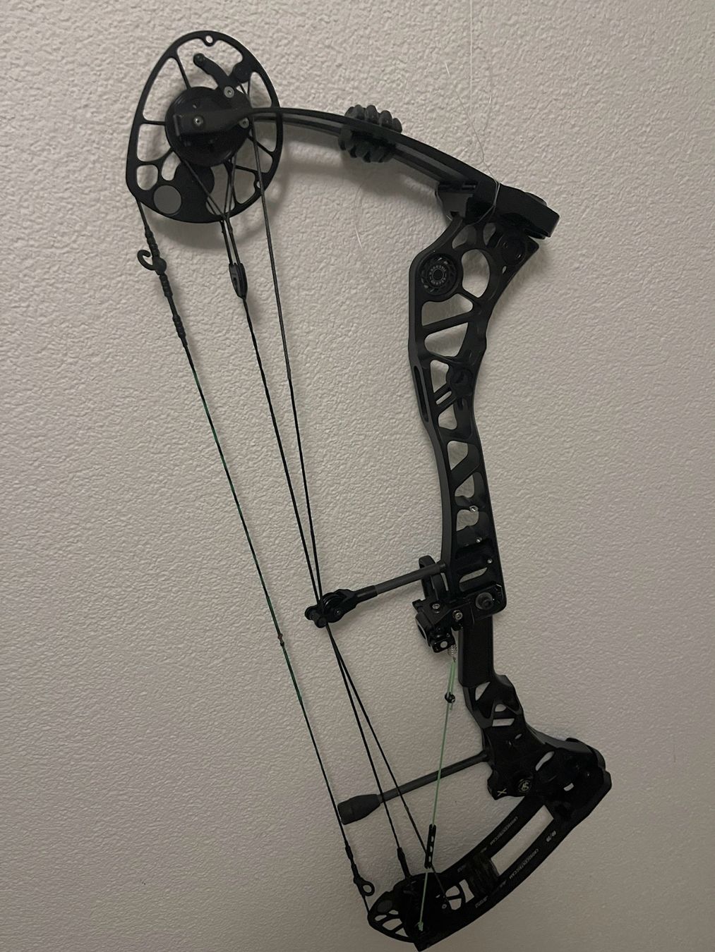 Bogenschiessen: Compoundbogen Mathews Halon X, 2019, RH – Gebraucht aus Buochs von  1
