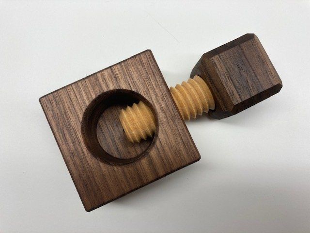 Articoli in legno: Nussknacker Nussbaum – Nuovo (secondo la descrizione) da Illgau venduto da Pbuergler1 1