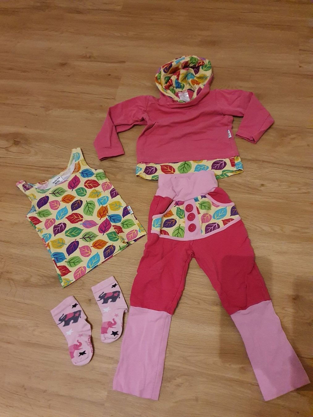 Kleiderpakete & -sets: Babauba Handmade Set Hose, Pulli, Top 92, Frühling/ Sommer – Neu (gemäss Beschreibung) aus Heinrichswil von frankie19860