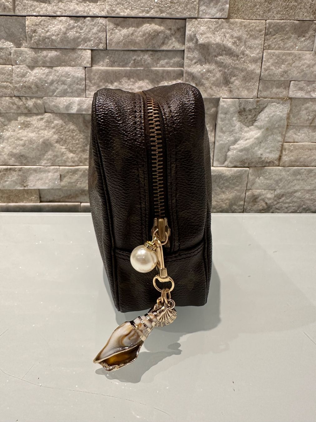 Louis Vuitton Borse da donna: Louis Vuitton Necessaire - Nr. 1154 – Usato da Hittnau venduto da LuxAndMore 2