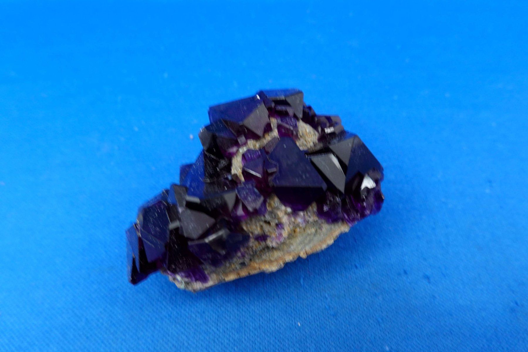 Minerali & Pietre curative: Kreuzit auf Matrix – Usato da Schinznach Bad venduto da Demerald 6